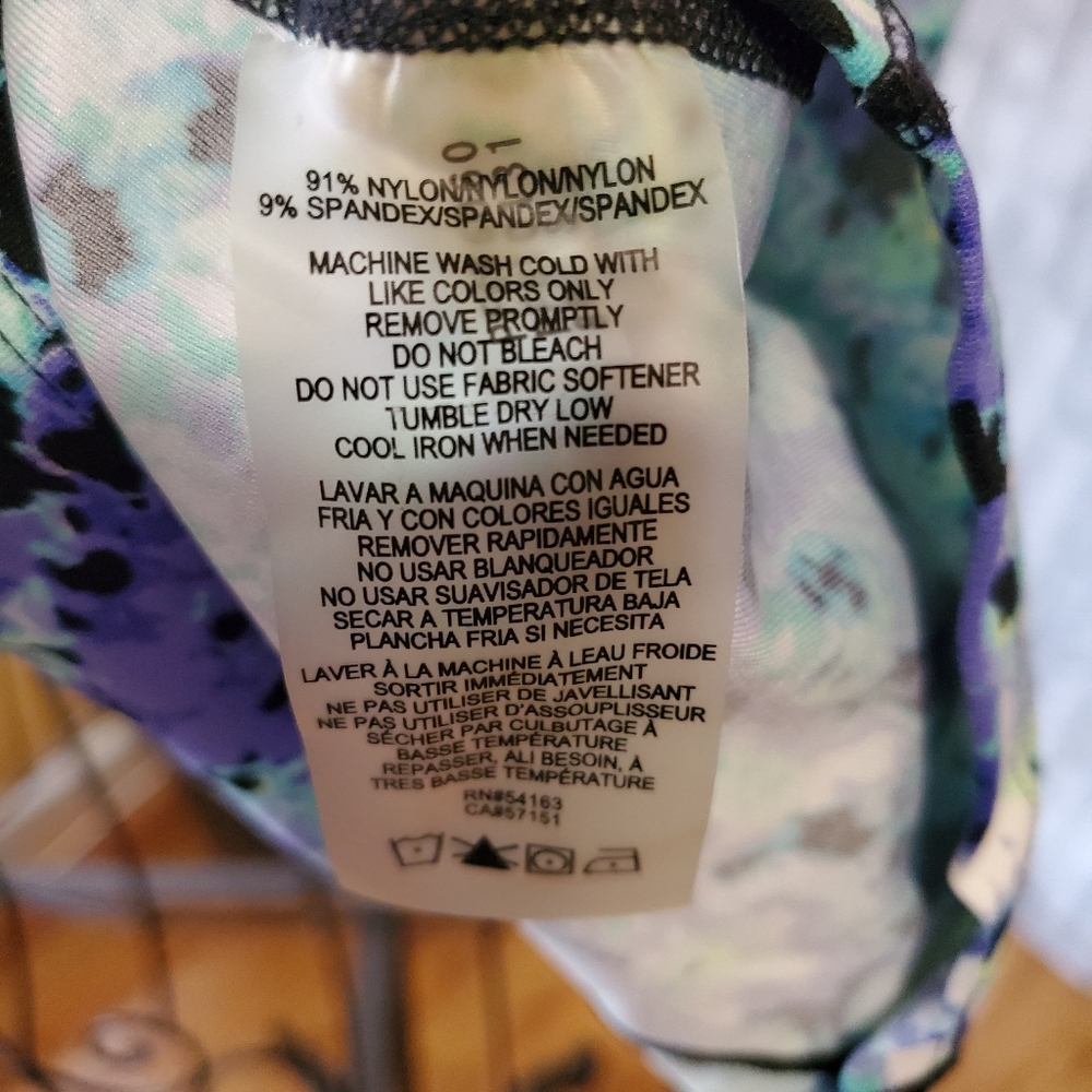 CALVIN KLEIN Performance Racerback Tank Top - Picture 4 of 8